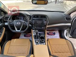 نيسان ماكسيما